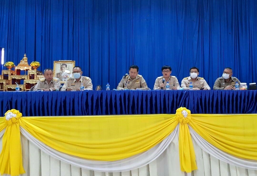 ﻿สำนักงานบังคับคดีจังหวัดแม่ฮ่องสอน สาขาแม่สะเรียง บรรยายให้ความรู้เกี่ยวกับบทบาท ภารกิจของกรมบังคับคดี ในการประชุมกำนัน ผู้ใหญ่บ้าน ประจำเดือนมีนาคม 2564